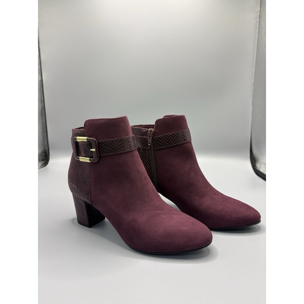 NIB Karen Scott Ankle Boot Wine Zip Closure Faux Suede Faux Snake Print Size 7.5